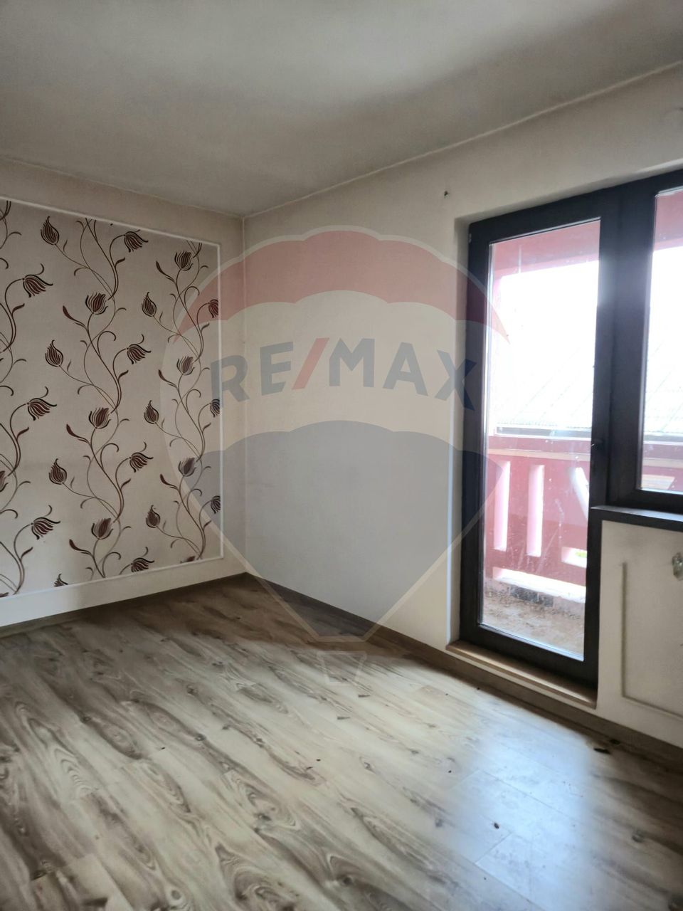 Casă / Vilă cu 7 camere de vânzare