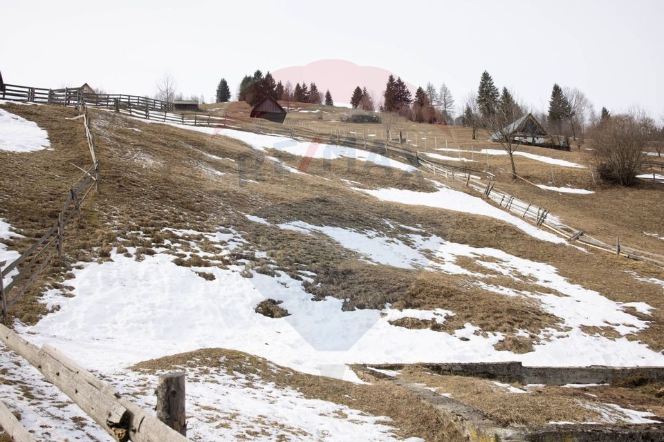 Land 1,091sqm Moieciu de Sus / Strada Valea Bangaleasa