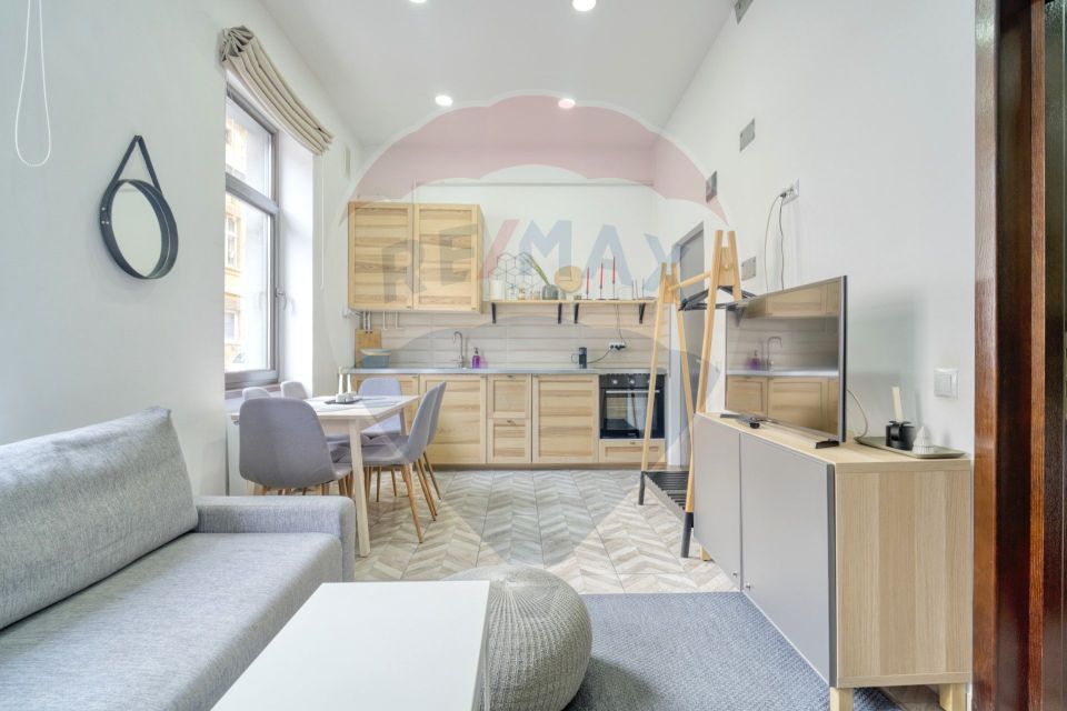 2 room Apartment for rent, Centrul Istoric area