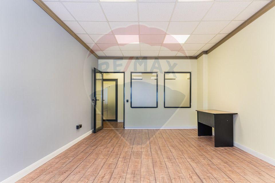 35.5sq.m Office Space for rent, Vlahuta area