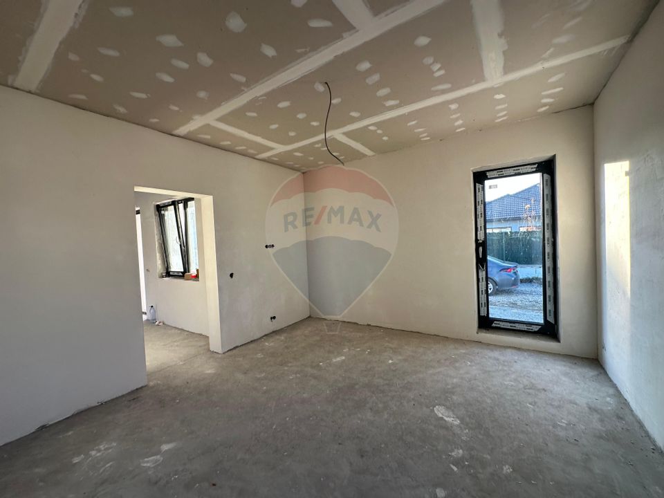 DE VANZARE - CASA MODERNA - alege finisaje