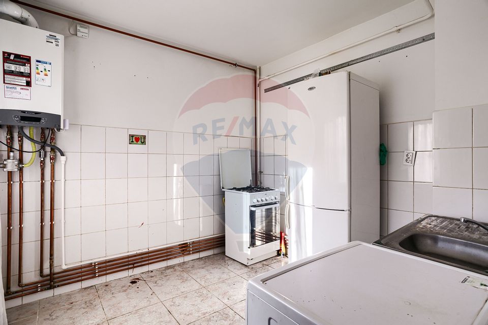 Apartament 3 camere de vânzare parter, pe Calea Aurel Vlaicu