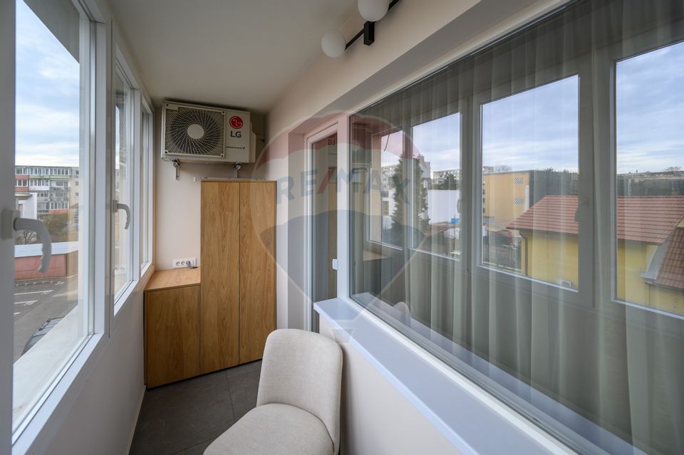 Apartament renovat, modern, cu 3 camere, de vânzare în Grigorescu