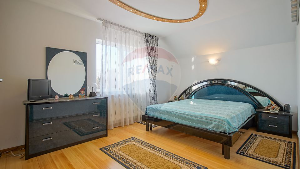 4 room House / Villa for sale