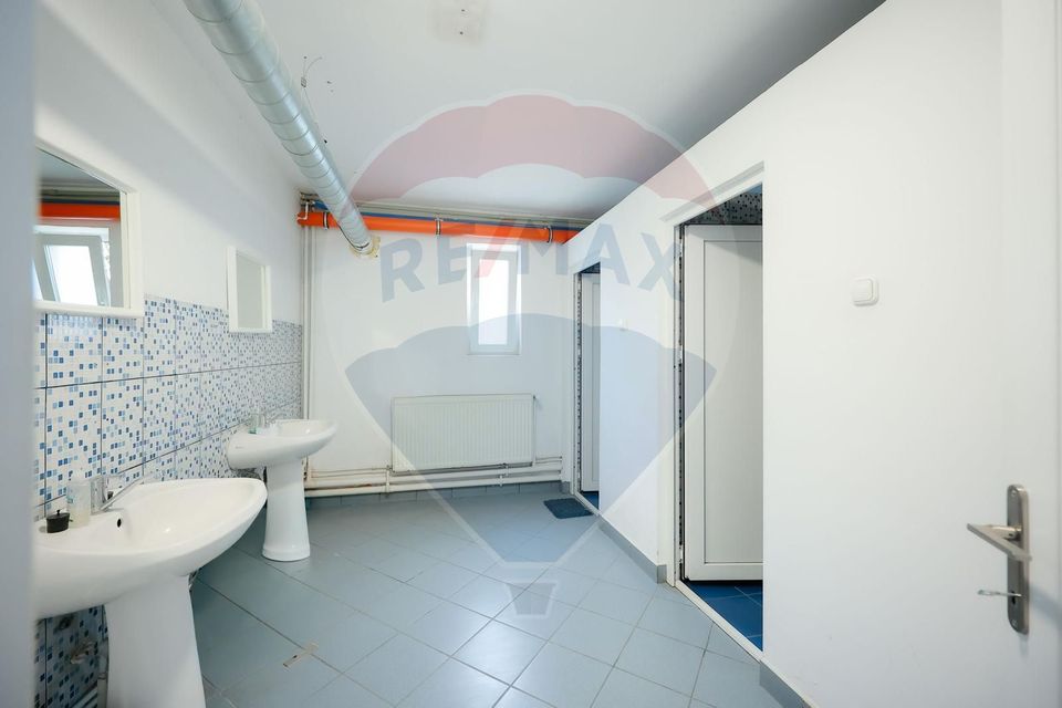 1,249.08sq.m Industrial Space for sale, Exterior Vest area