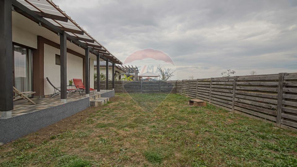 4 room House / Villa for sale