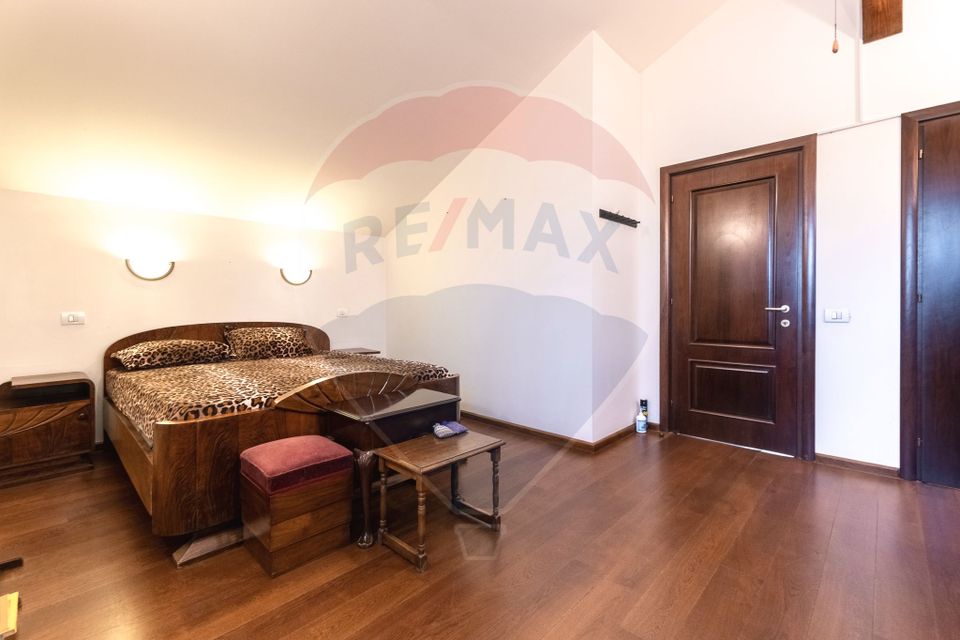 9 room House / Villa for sale