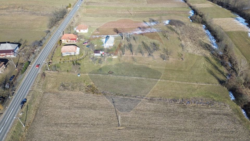 4000 mp teren intravilan de vânzare,în Berința