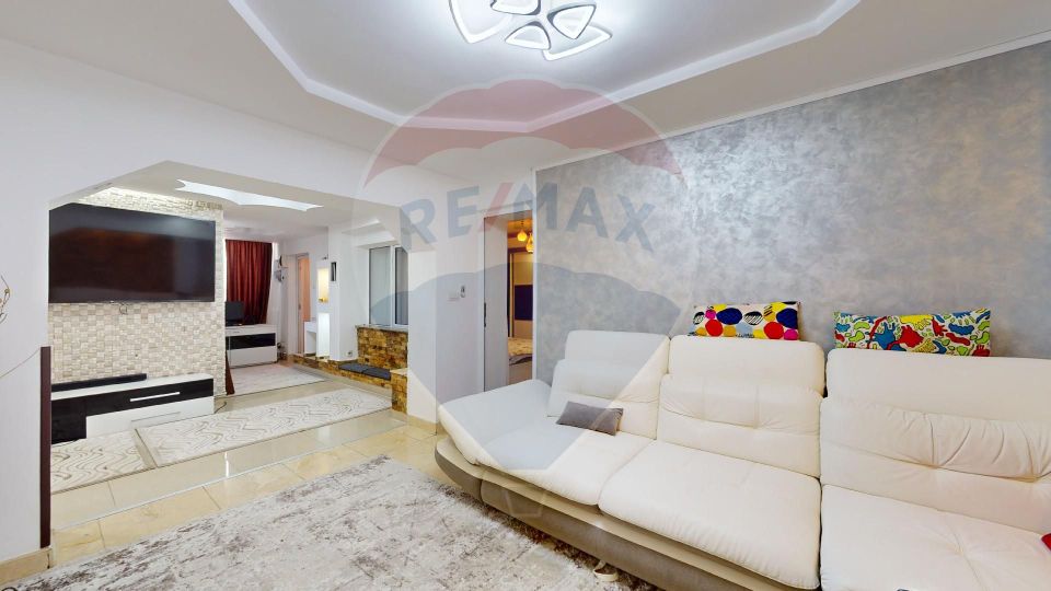 8 room House / Villa for sale, Andronache area