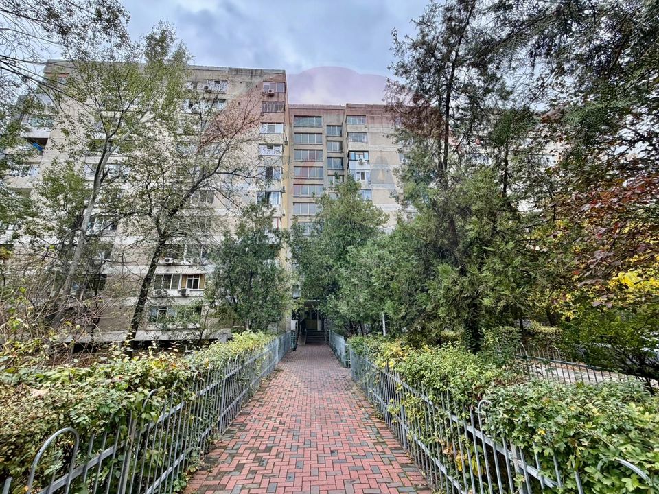 Vanzare garsoniera Metrou Costin Georgian