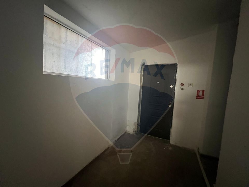 200sq.m Commercial Space for rent, Brailei area