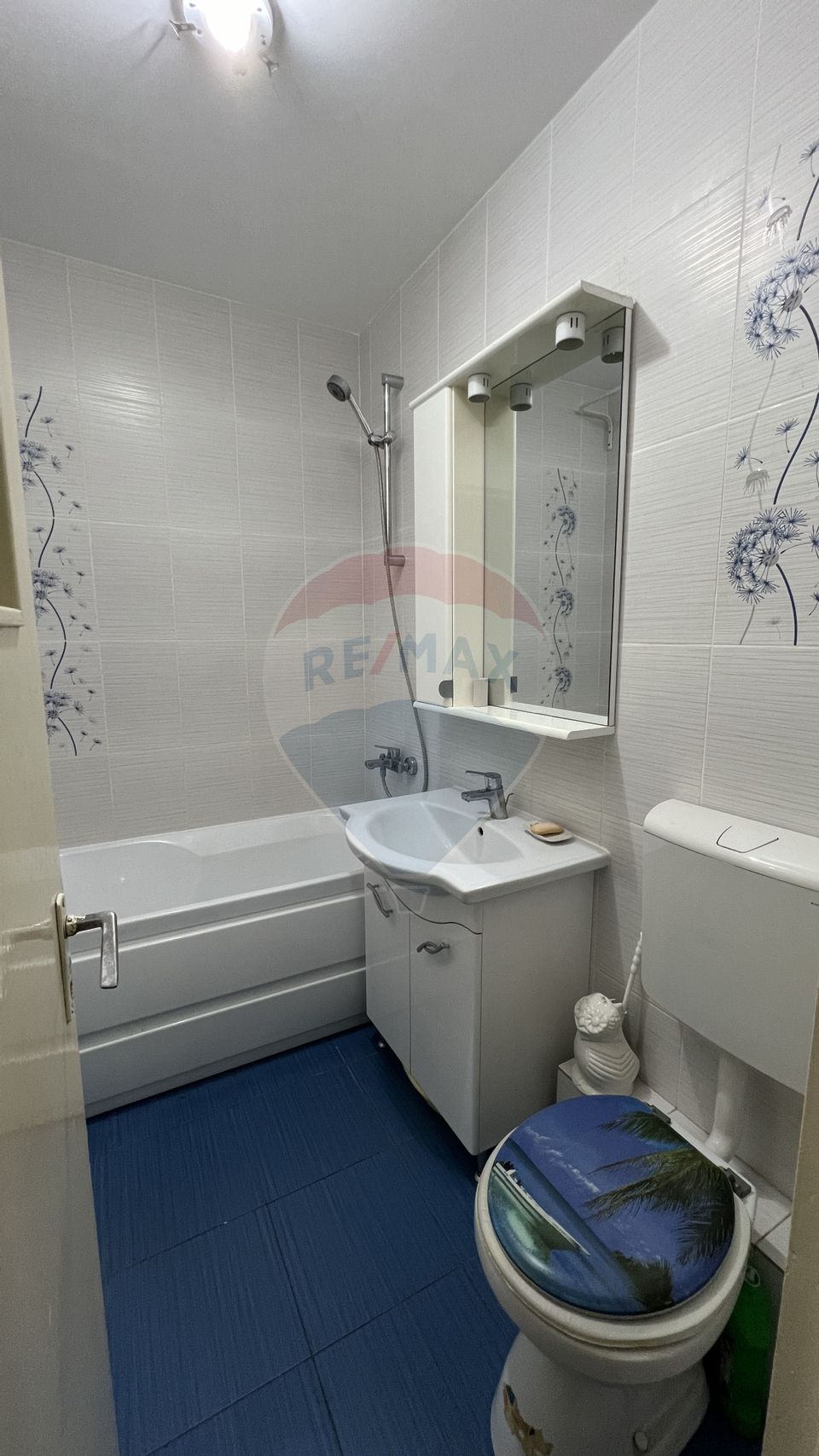 Apartament cu 2 camere de vânzare, Micro 19, Galati