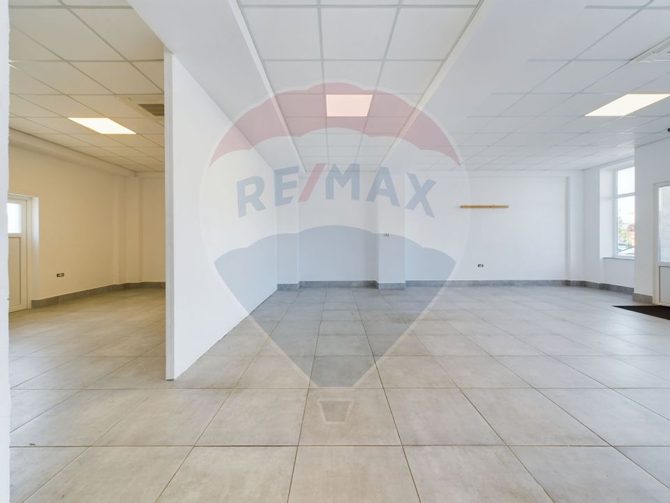 96sq.m Commercial Space for rent, Ghimbav Livada area