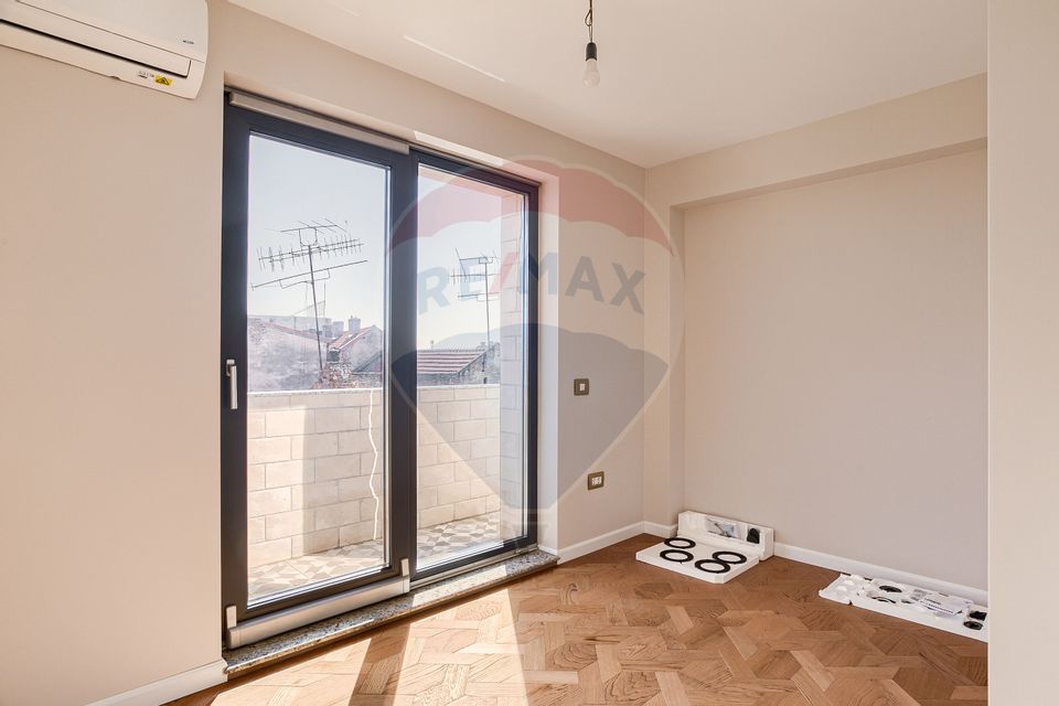 Penthouse exclusivist pe două niveluri, cu terasă– zona Intim