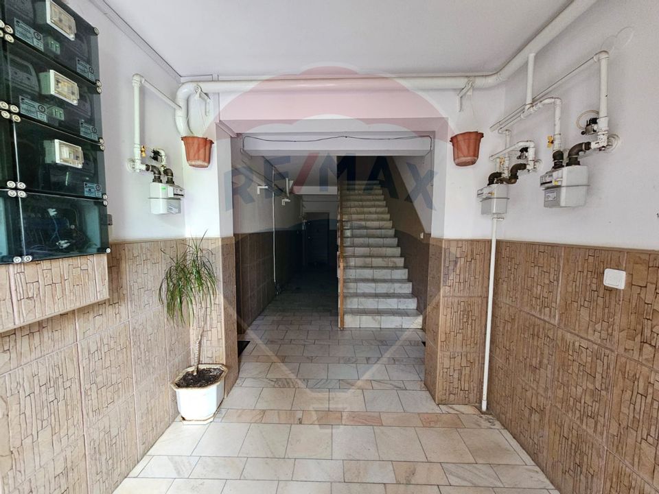 3 room Apartment for sale, Inel II area