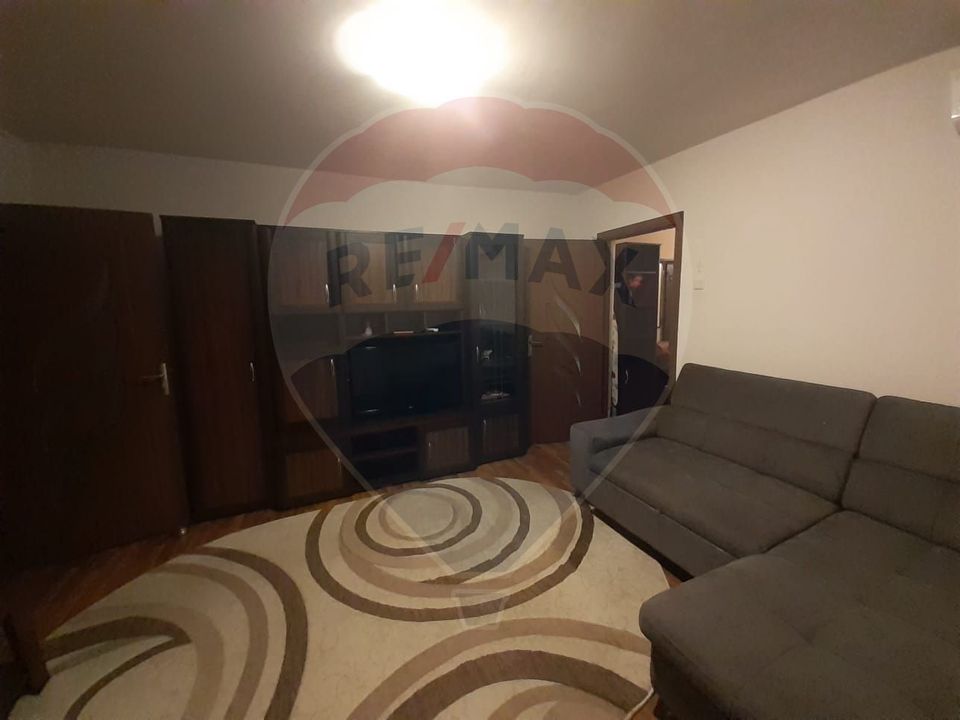 Apartament cu 2 camere de vânzare în zona Micalaca