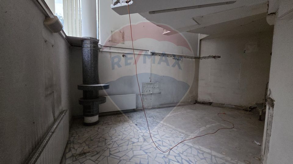 180sq.m Commercial Space for sale, Central area