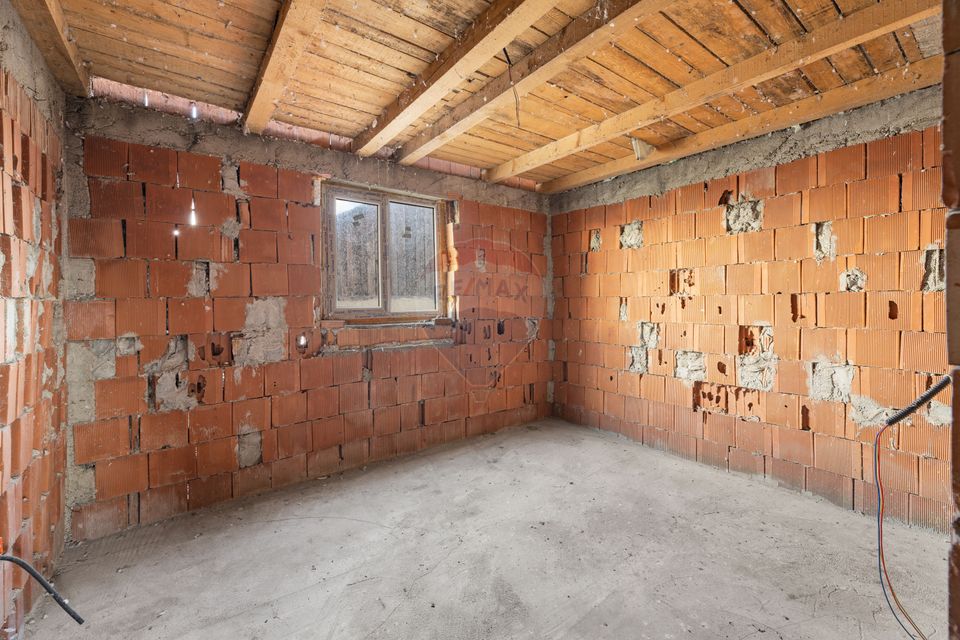 4 room House / Villa for sale