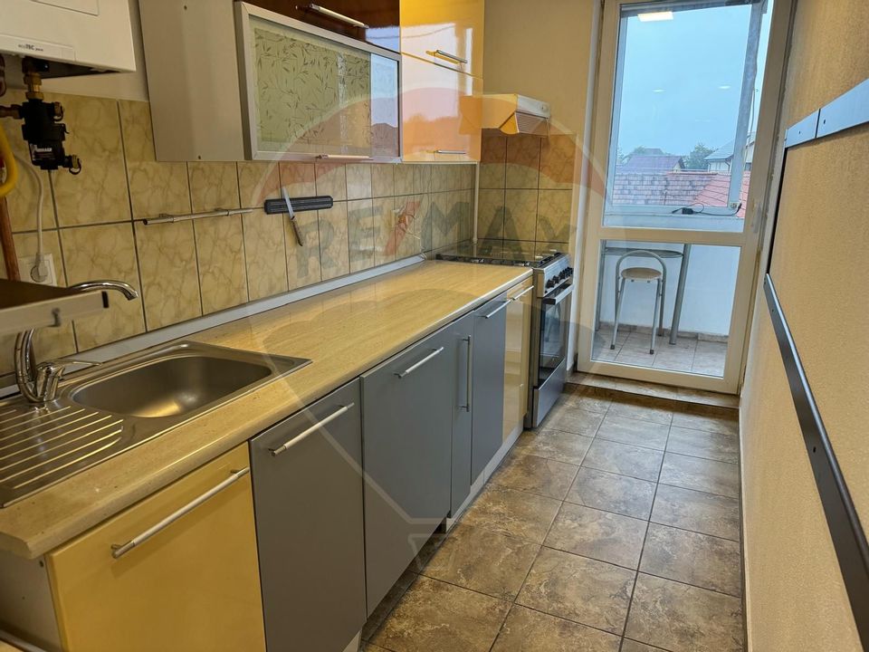 Apartament cochet cu 3 camere de închiriat - strada Tilisca