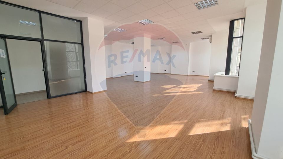 Central office space for rent 121 sqm in Unirii area