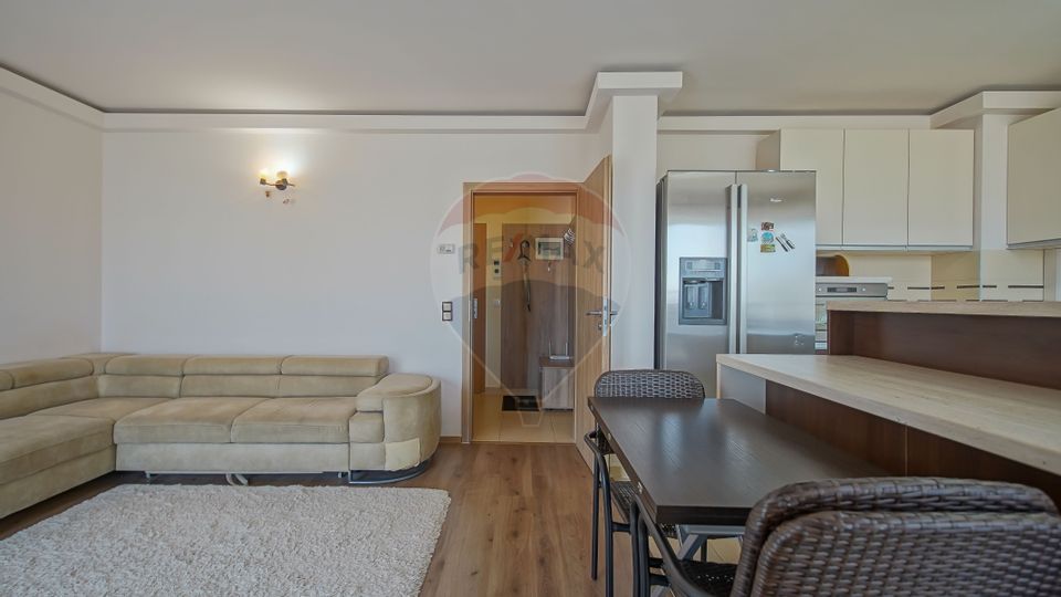 !!  VANDUT !!  Apartament de 3 camere, Tractorul, Brașov