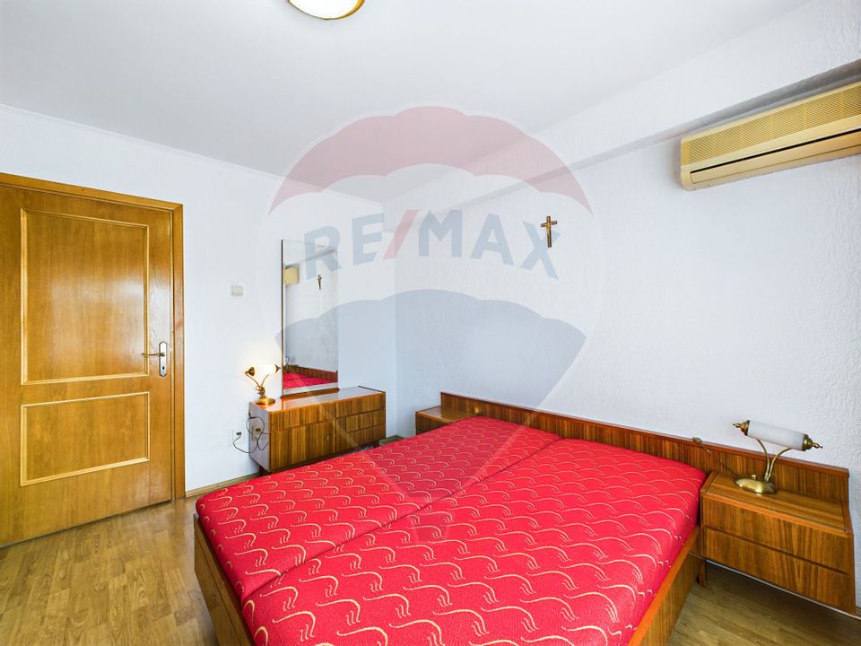 Apartament cu 4 camere de vanzare cu centrala proprie Bucuresti Mall