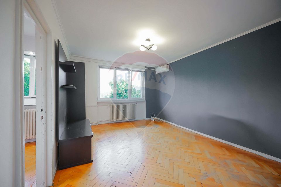 Apartament cu 3 camere de vânzare – ultracentral, vedere panoramică