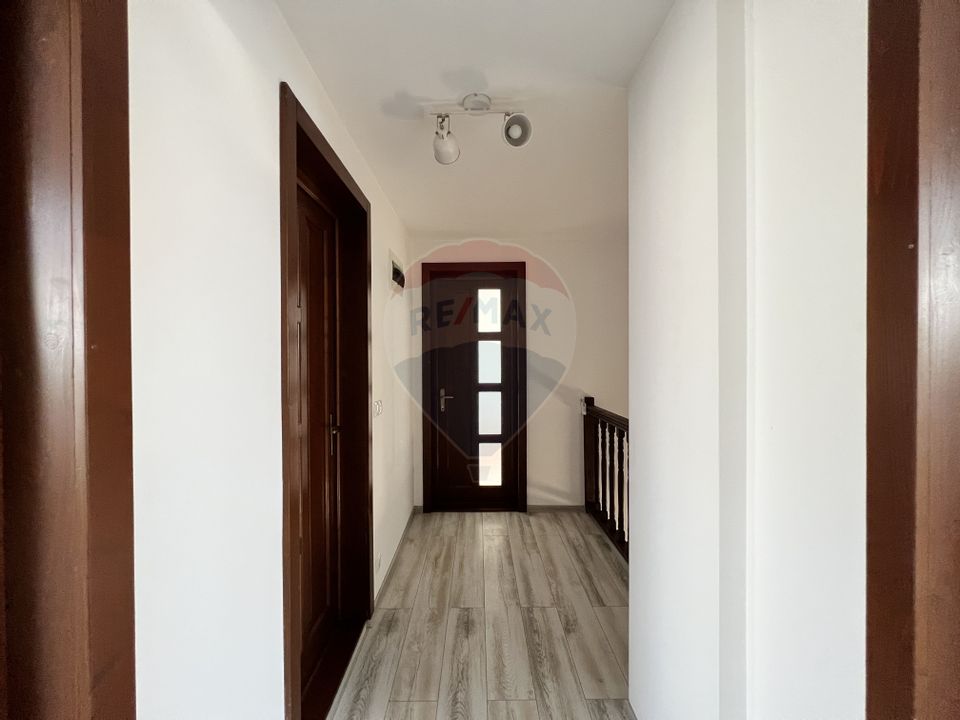 Casă de vânzare – Comuna Berceni, Strada ZânelorCasă / Vilă