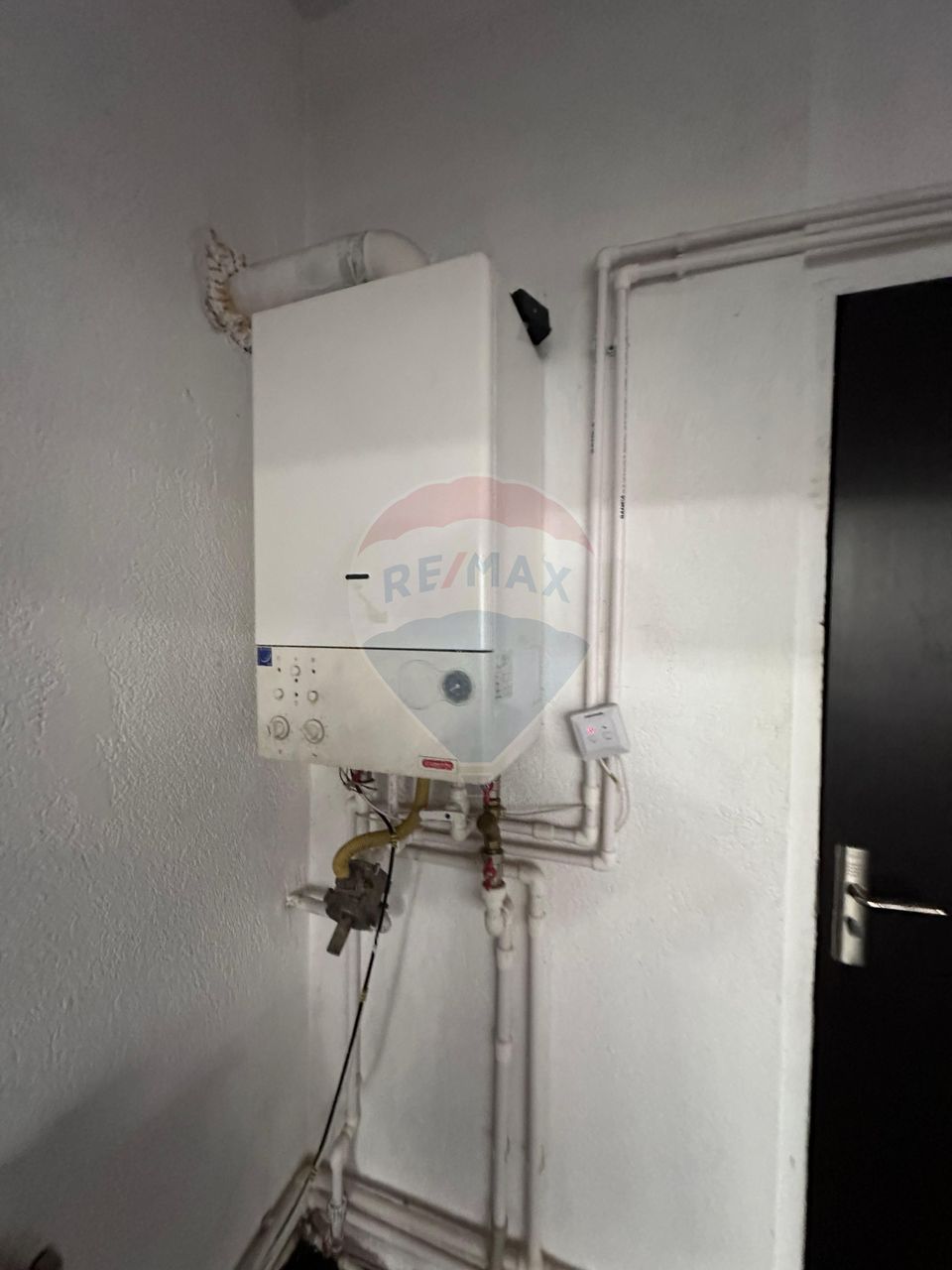 SPATIU DEPOZITARE - cu rampa incarcare