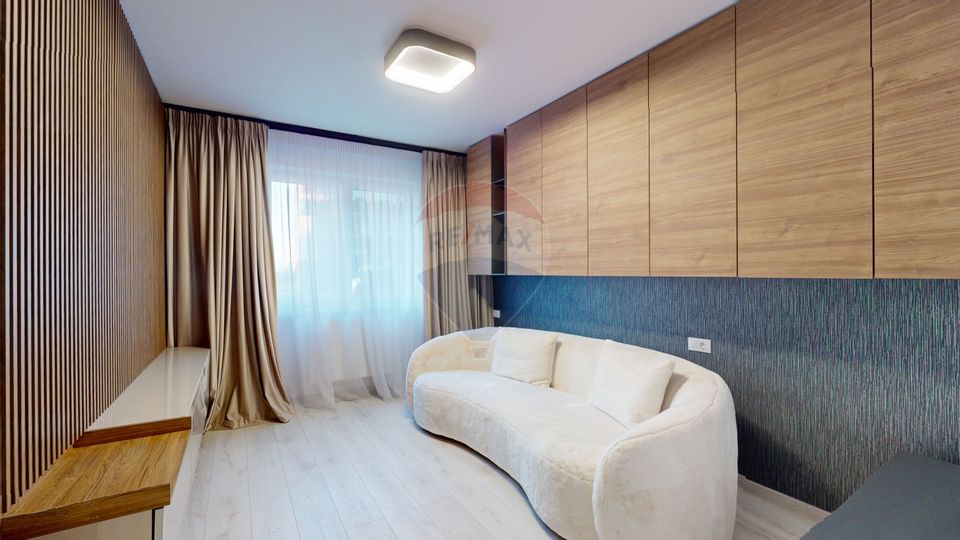 3 room Apartment for sale, Tractorul area
