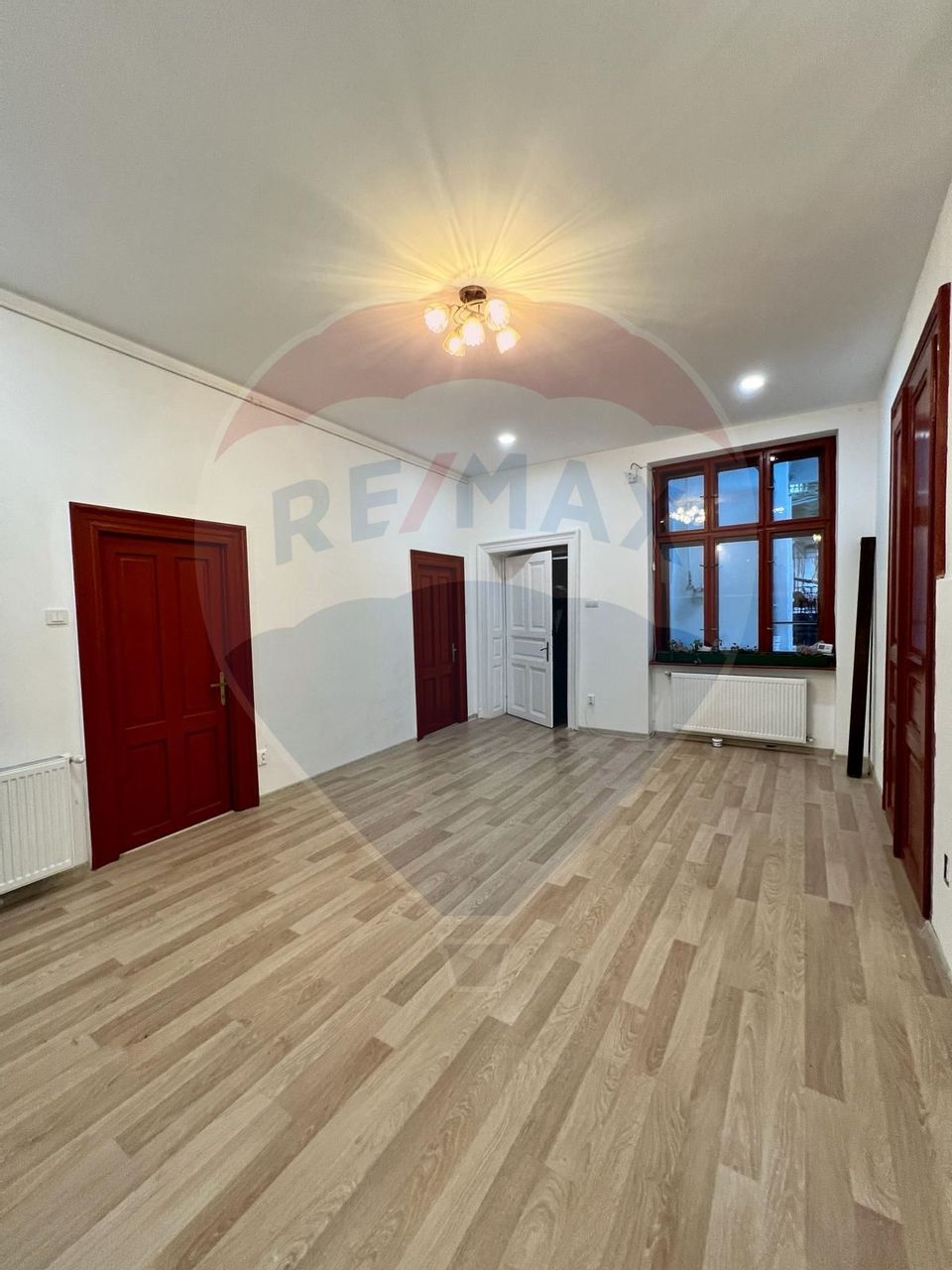 50sq.m Office Space for rent, Ultracentral area