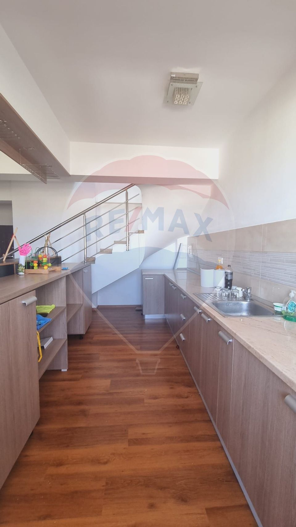 Apartament cu 4 camere, 126 m, de vânzare în Chiajna