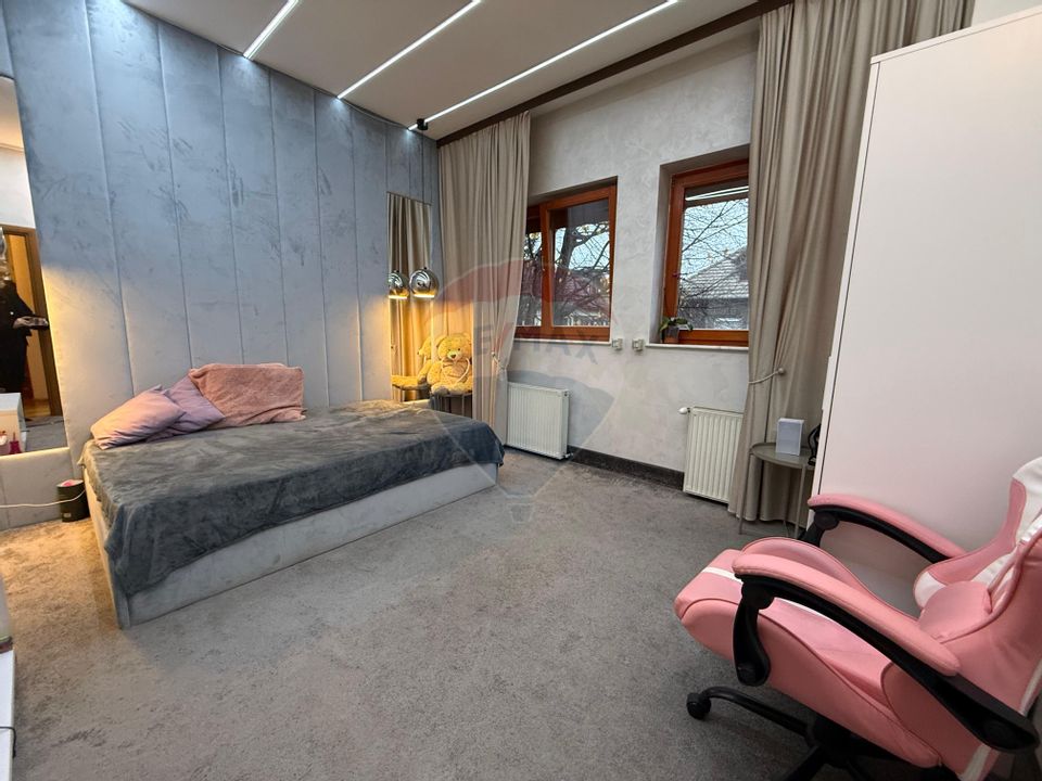 De inchiriat Casă / Vilă 7 camere + curte zona Vatra Luminoasa