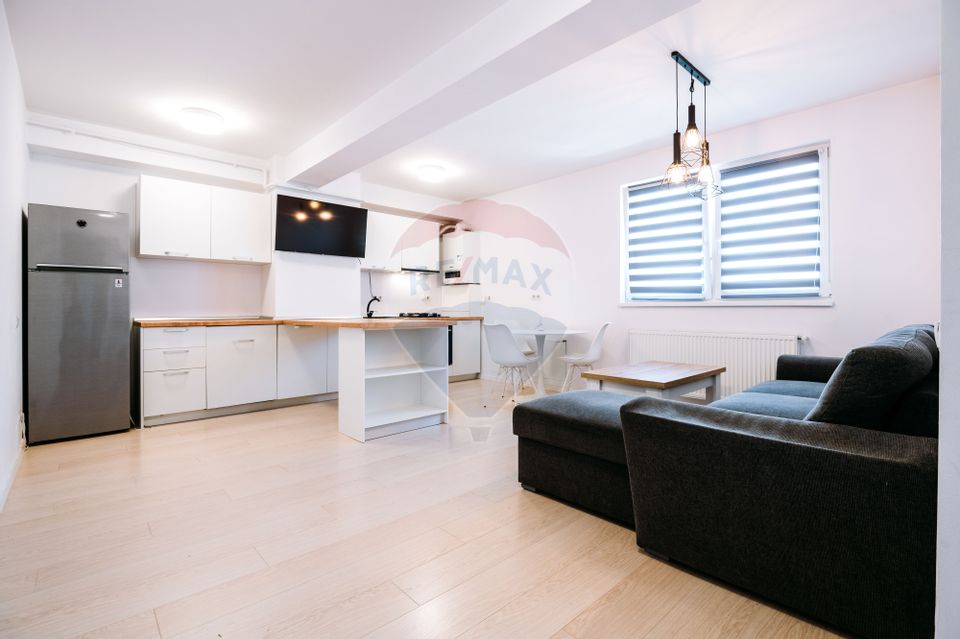 Apartament penthouse pe doua niveluri (4 camere)