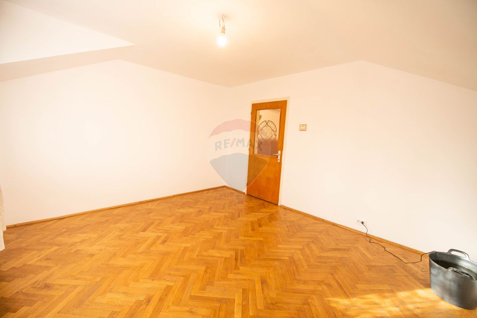 Casa individuala cu 7 camere, de vanzare 250 mp utili,  Buzau