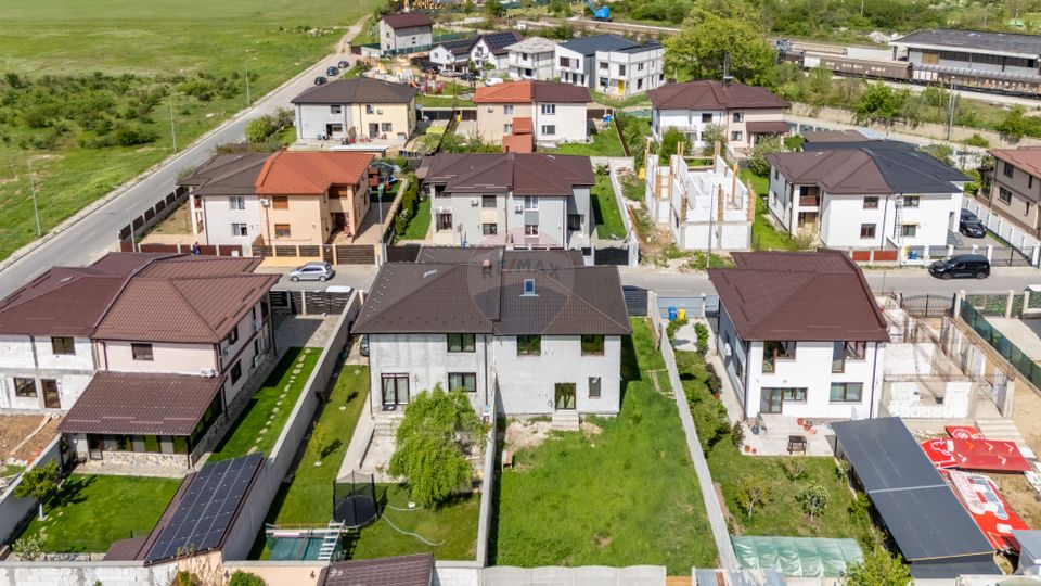 Duplex house for sale Chitila 5 rooms / land 348 sqm