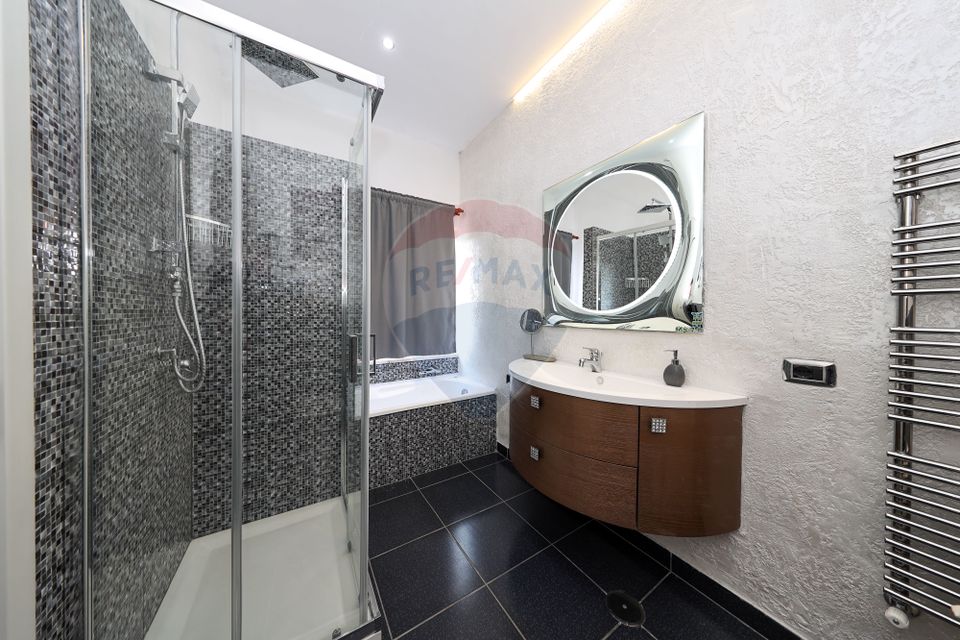 Conac, proprietate unica, in mijlocul naturii, Sacele!