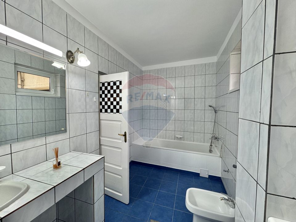 7 room House / Villa for sale, Domenii area