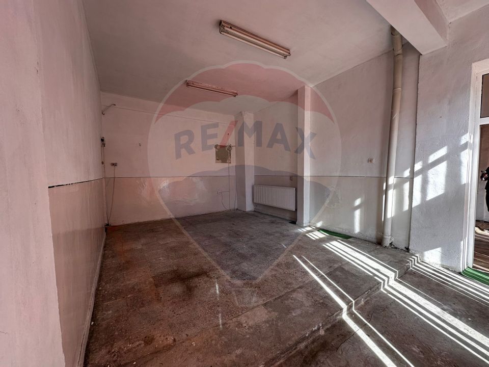 78sq.m Commercial Space for rent, Maratei area