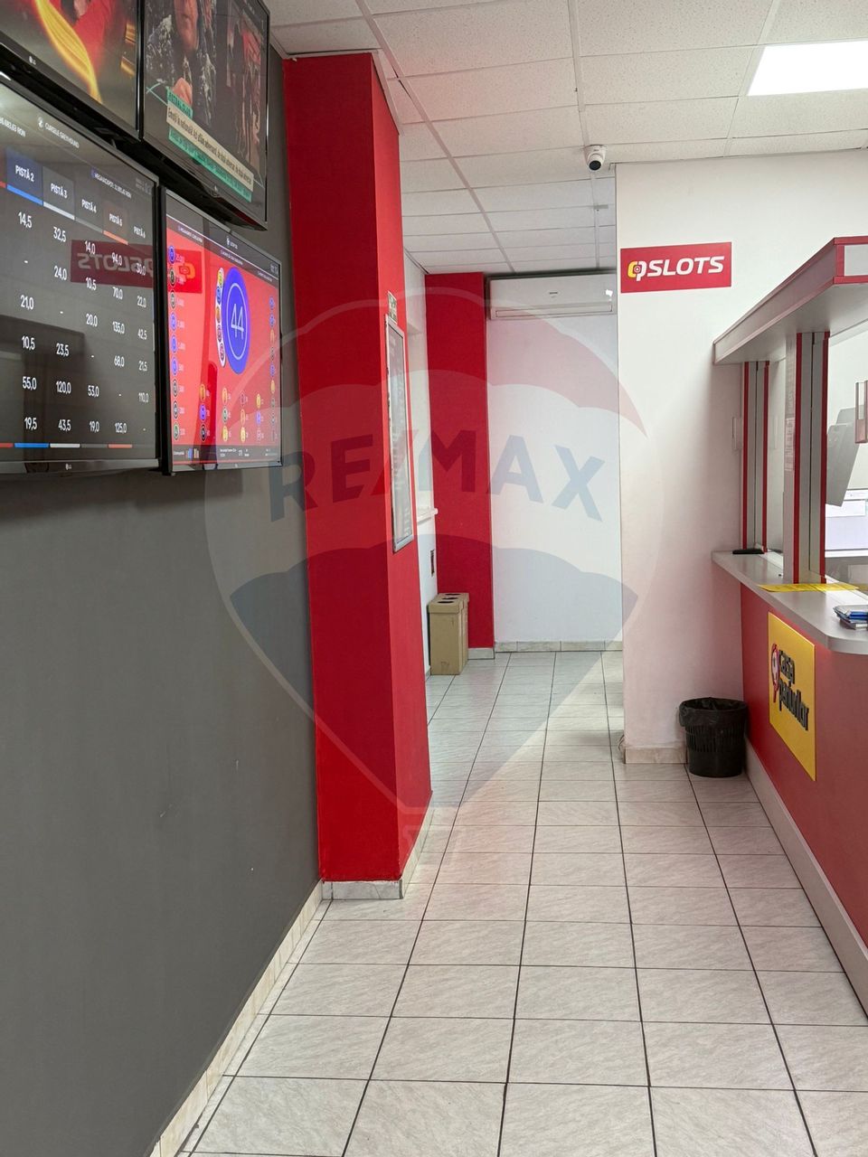 Spațiu comercial de 60mp de închiriat în zona Rovine