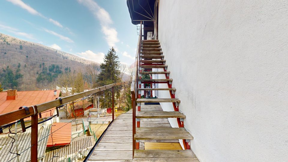 Pensiune de Vânzare Sinaia | Lângă Telecabină | Business activ 20 ani