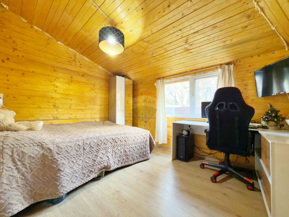 Casă cu 5 camere de vânzare în zona 3 Insule, Arad