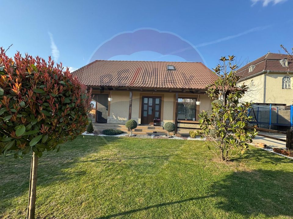 4 room House / Villa for sale, Bujac area