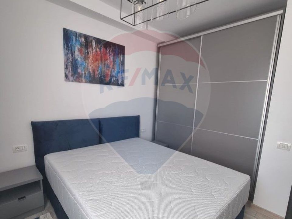 Apartament cu 3 camere de închiriat în zona Km 5