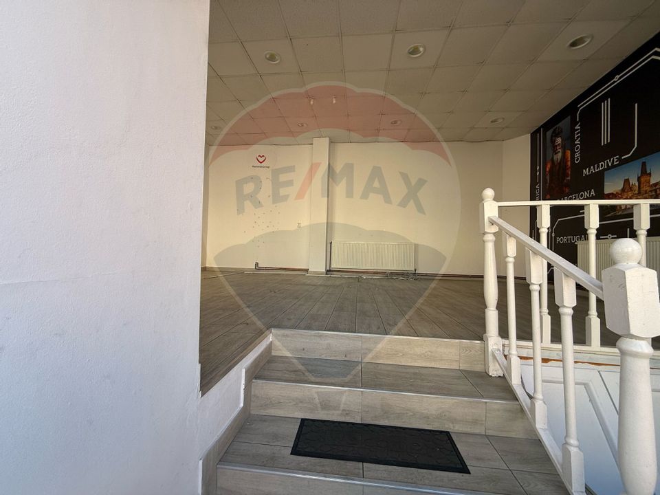 70sq.m Commercial Space for rent, Ultracentral area