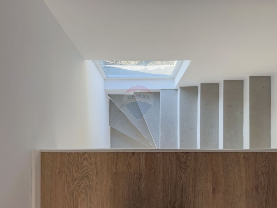 4 room House / Villa for sale