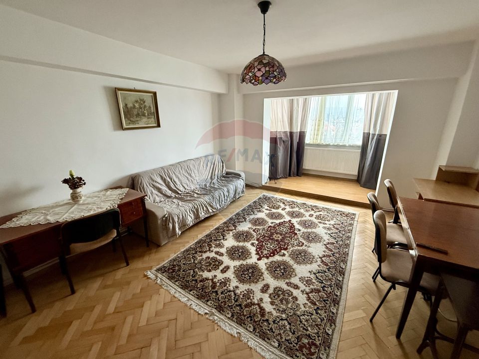 Apartament 3 camere de închiriat decomandat–central, Piața Cipariu