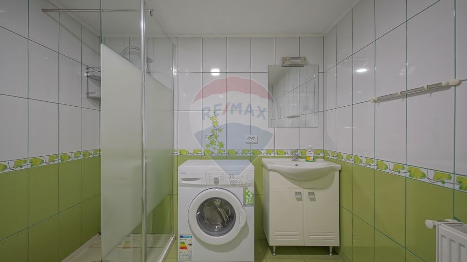 8 room House / Villa for sale, Aurel Vlaicu area