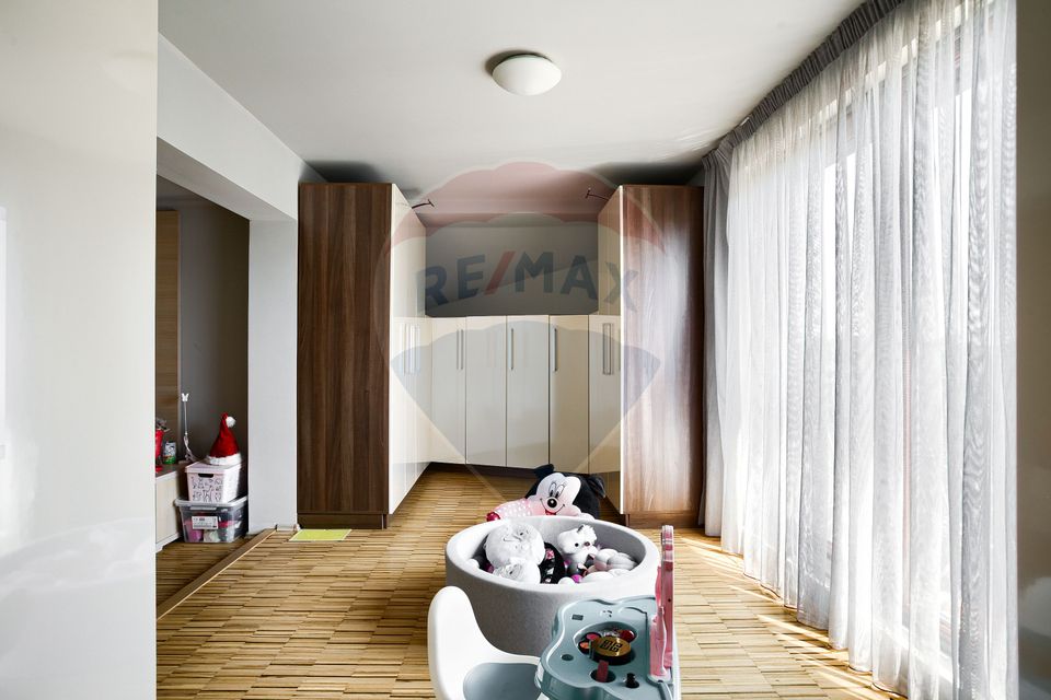 Casă modernă și spațioasă cu piscină,saună și sală de fitness – Pecica