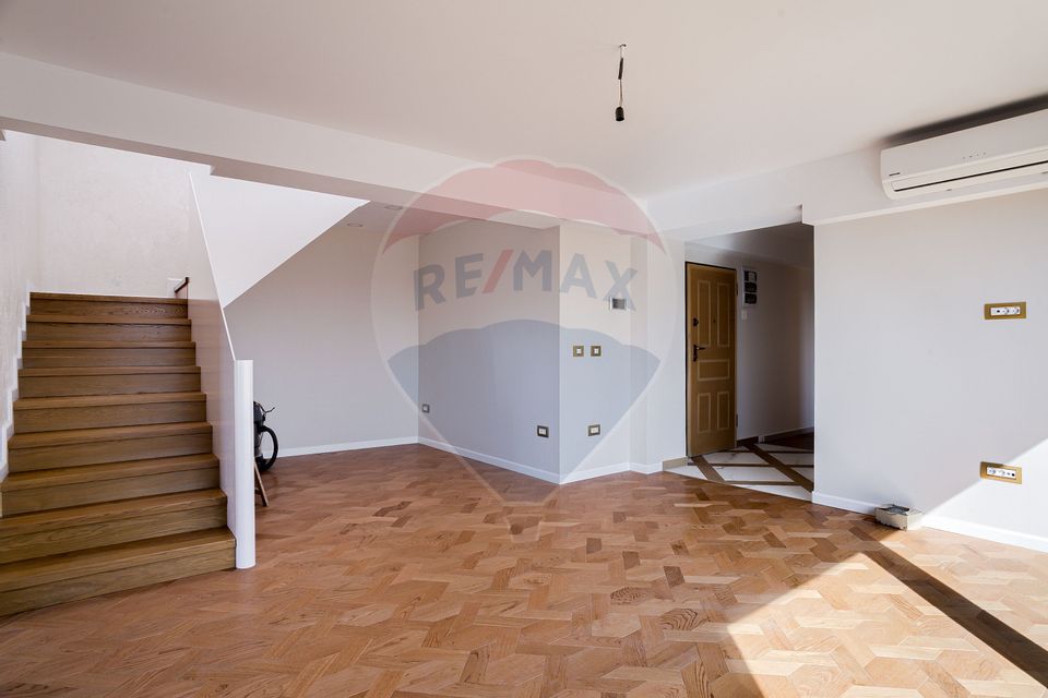 Penthouse exclusivist pe două niveluri, cu terasă– zona Intim